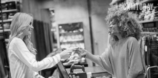 UK Consumers Stay Loyal To In-store